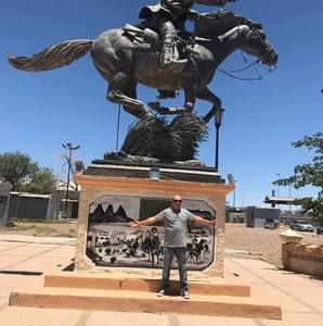 Meet your Posher, Carlos